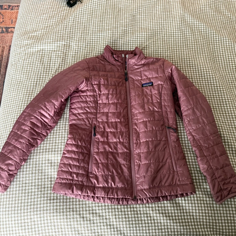 Patagonia Women's Nanopuff Jacket - Mauve/Light Pink Size Medium